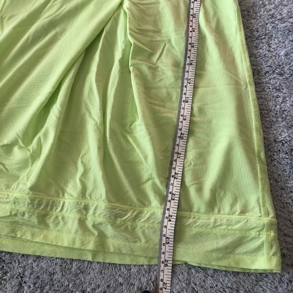 Lululemon tank size 4 - Picture 6 of 7